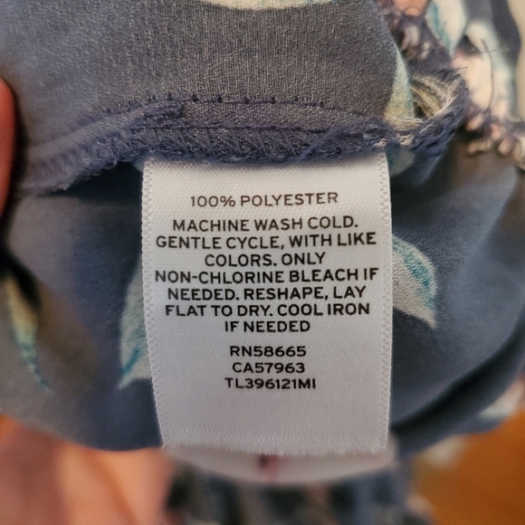 Leith Large Floral Flowy Crop Top Off the Shoulder - Picture 7 of 7